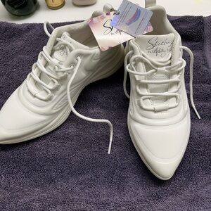 NWT RARE Ashley Park X Sketchers Street Glam Point It sneaker